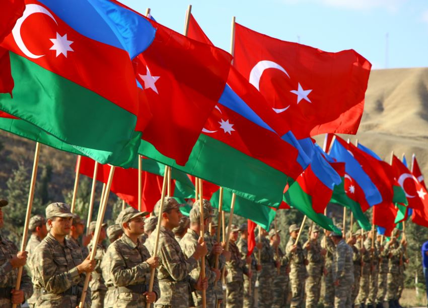 Can Azerbaycan Bağımsızlık Günün Kutlu Olsun . esger marşı. harbi mahnı. aszerbaycan ordu marşı, banu salt hülya hilmi salt alıcı uzun kağızman türmenistan özbekistan kazakistan doğu türkistan